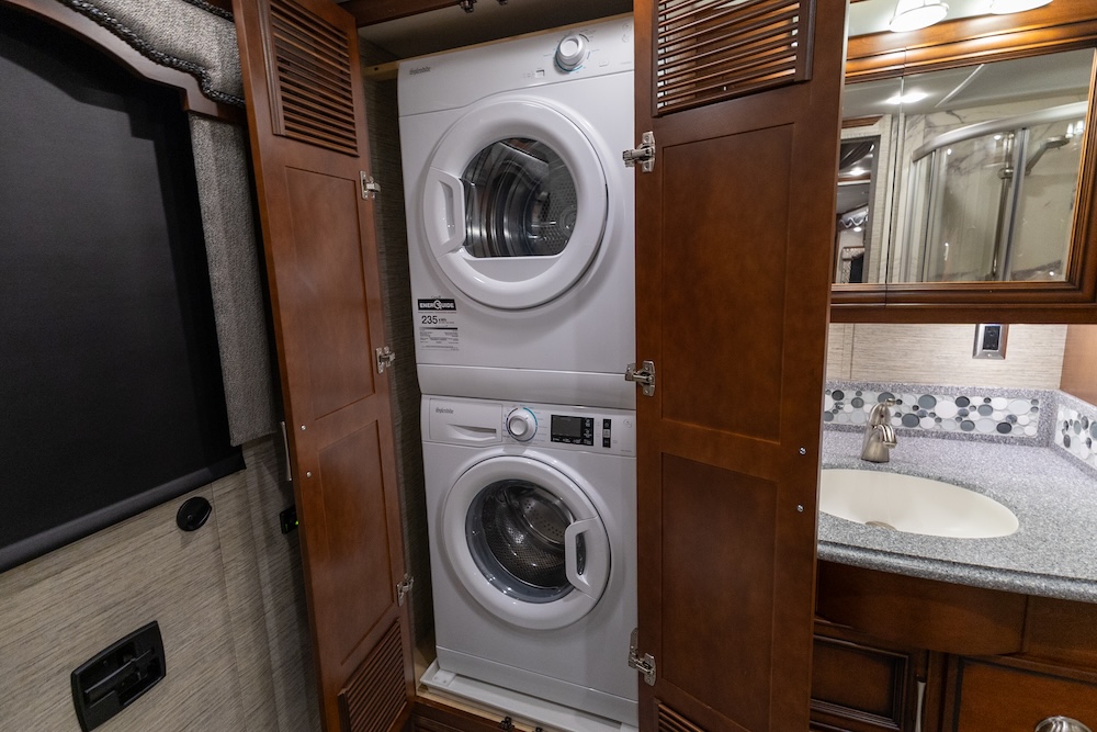 2017 Newmar Ventana  For Sale