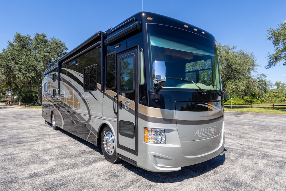 2017 Tiffin For Sale