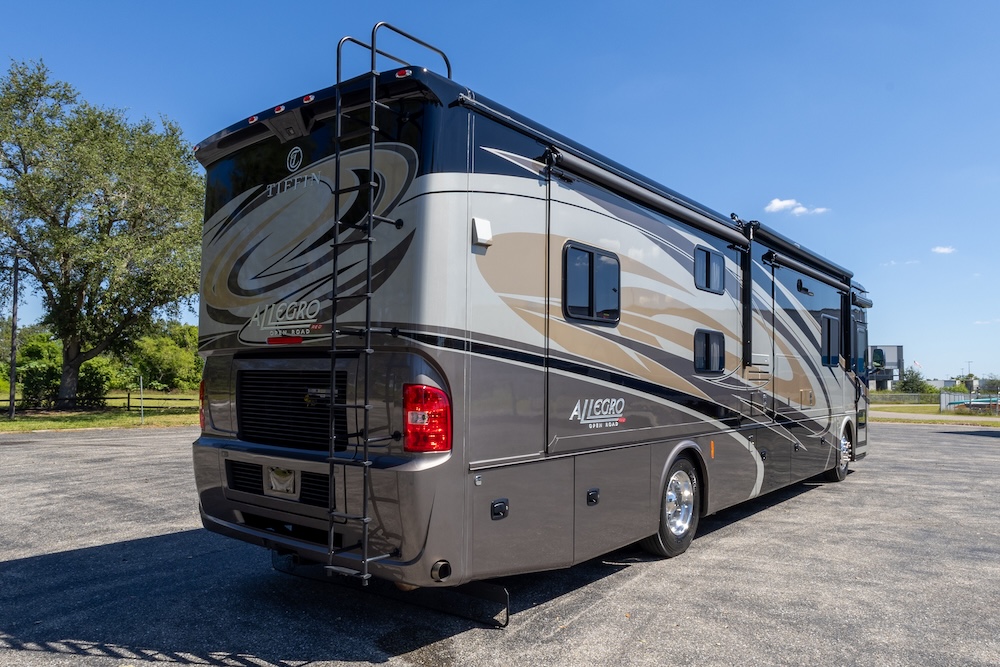 2017 Tiffin For Sale