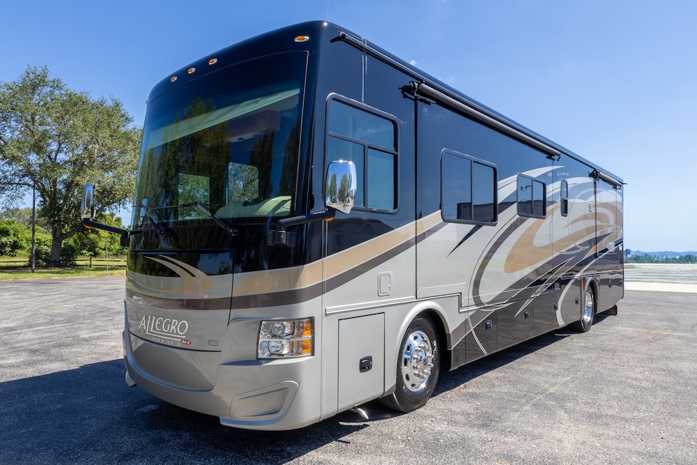 2017 Tiffin For Sale