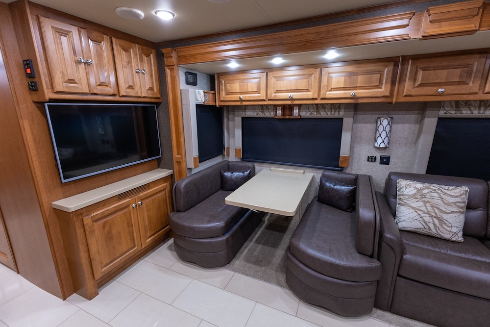 2017 Tiffin For Sale