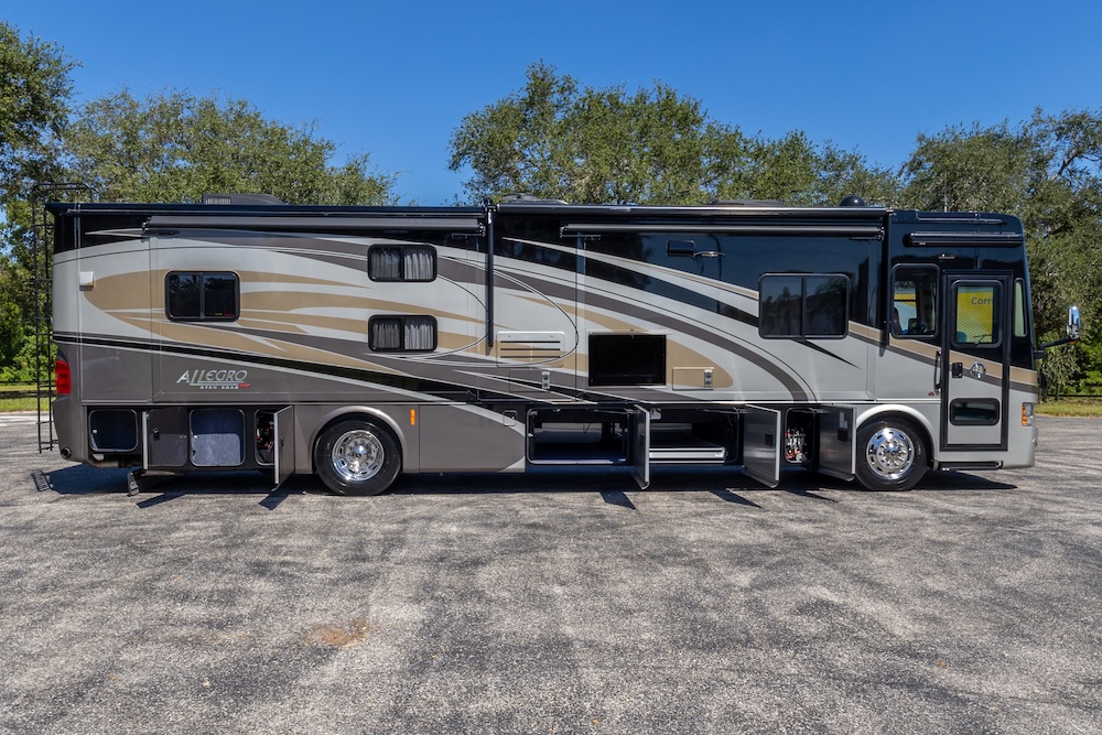 2017 Tiffin For Sale