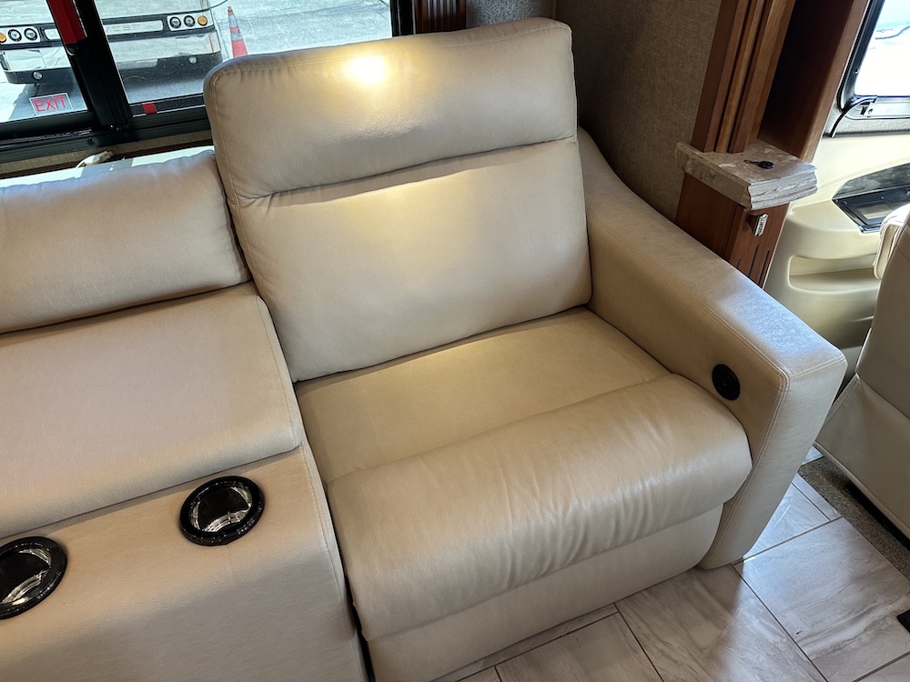 2017 Tiffin Allegro For Sale