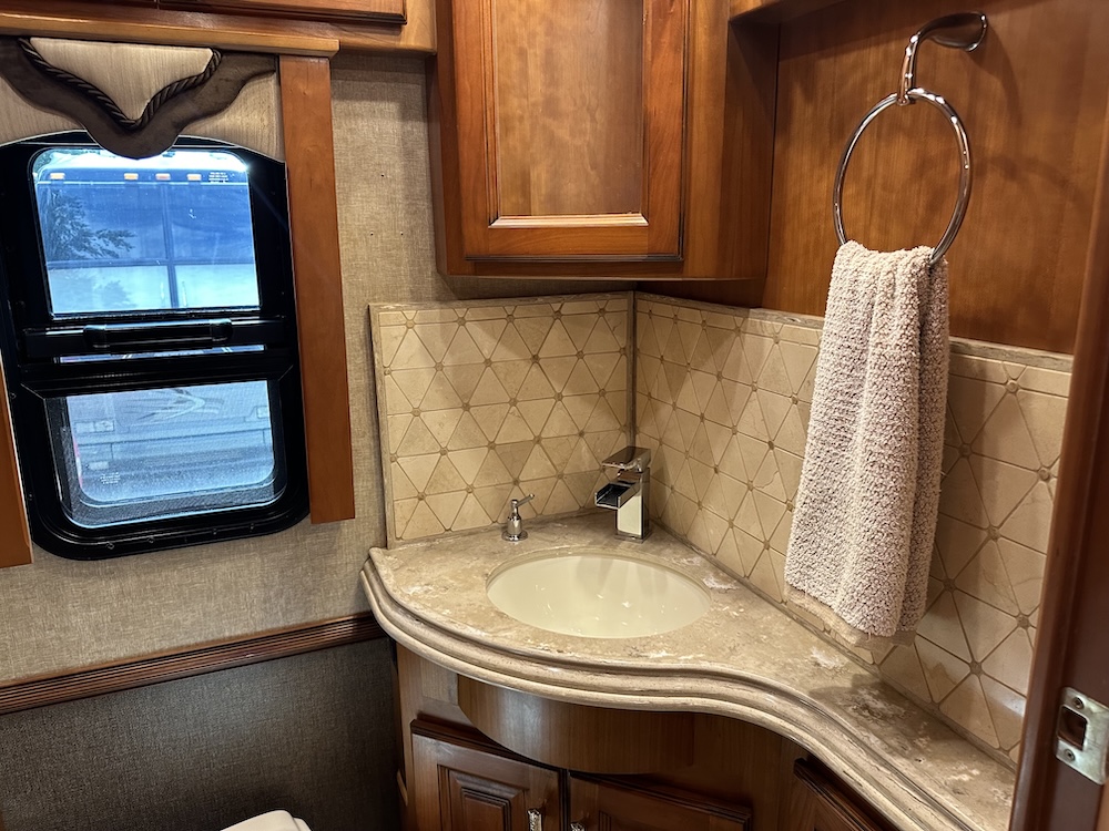 2017 Tiffin Allegro For Sale
