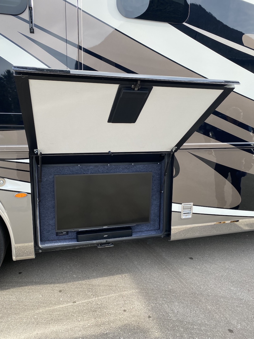 2018 Newmar Essex For Sale