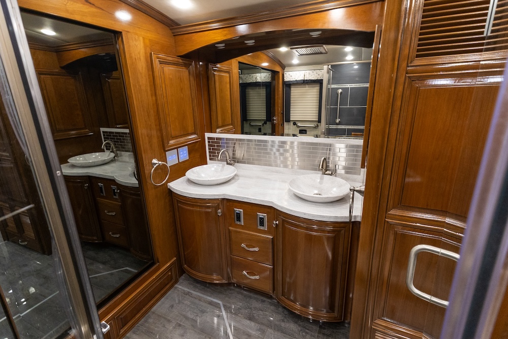 2018 Newmar Essex For Sale