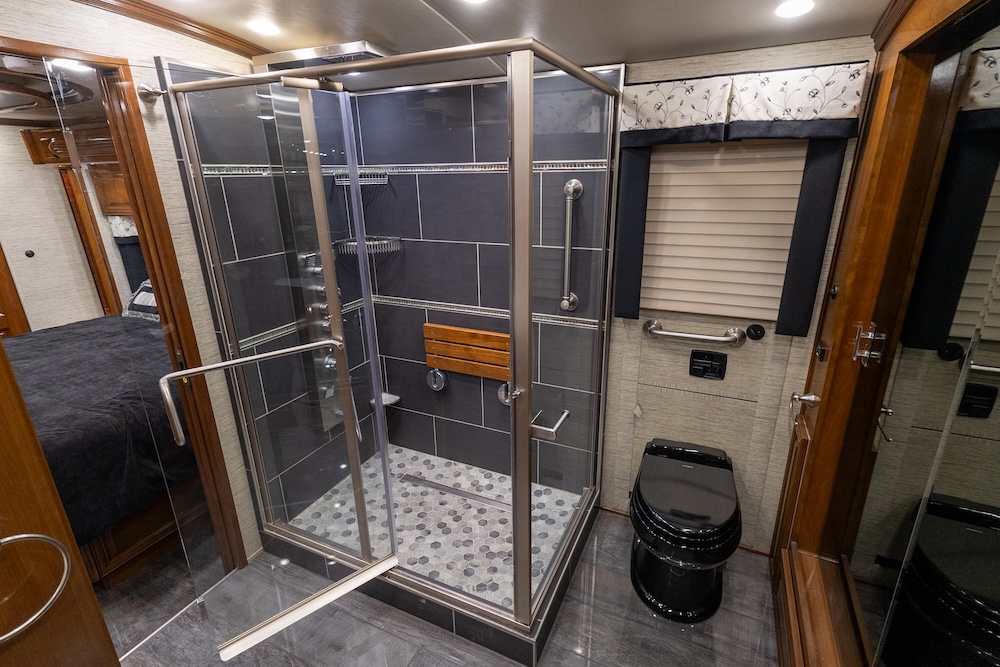 2018 Newmar Essex For Sale