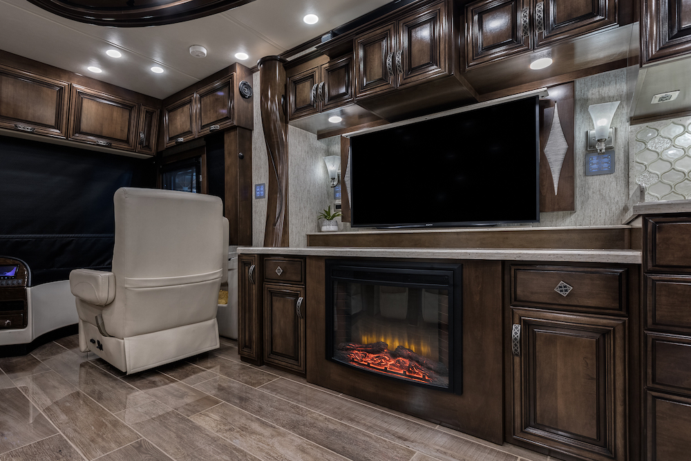 2018 Prevost Newmar London Aire For Sale