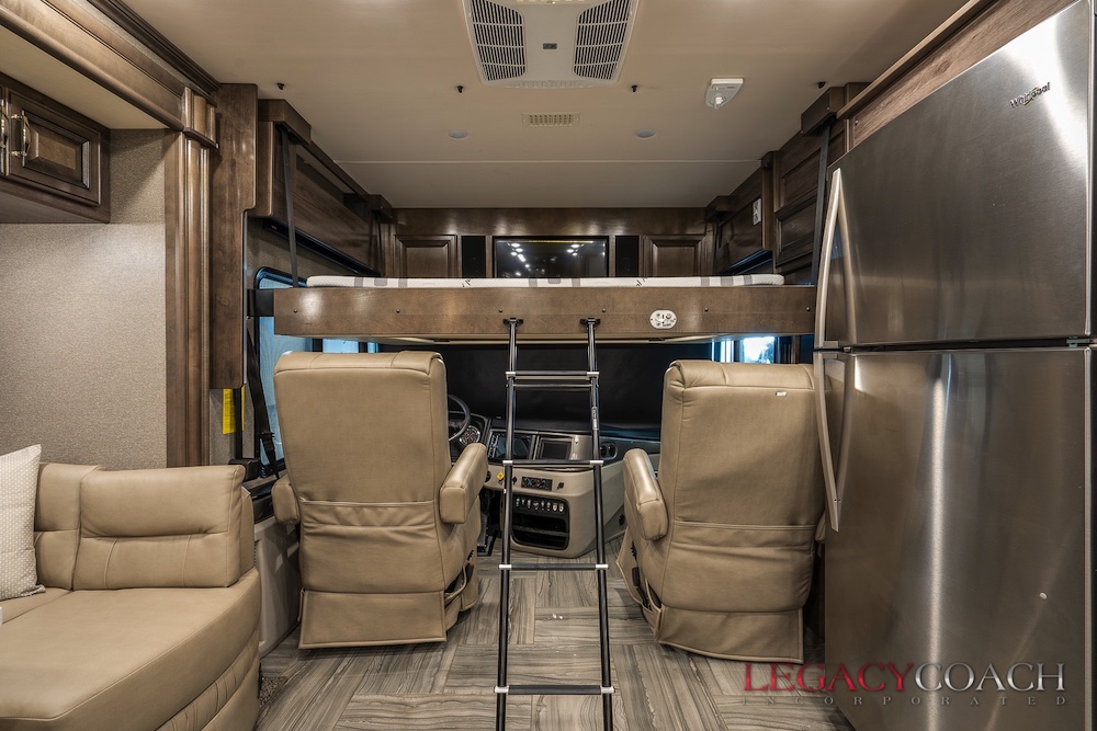 2019 Fleetwood Discovery For Sale