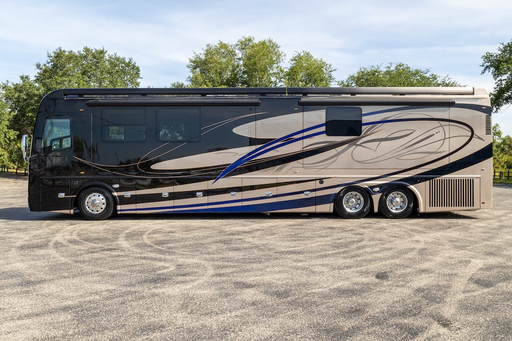 2019 Foretravel  For Sale