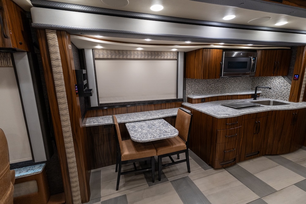 2019 Foretravel  For Sale