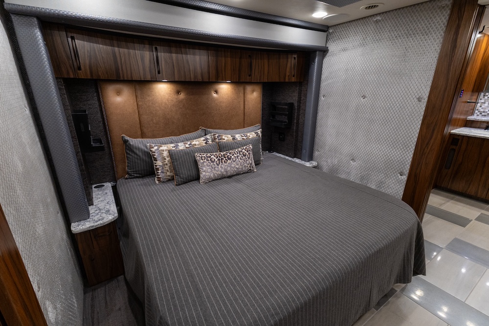 2019 Foretravel  For Sale