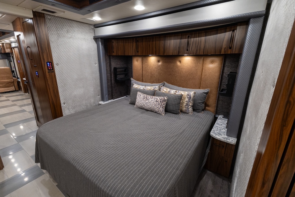 2019 Foretravel  For Sale