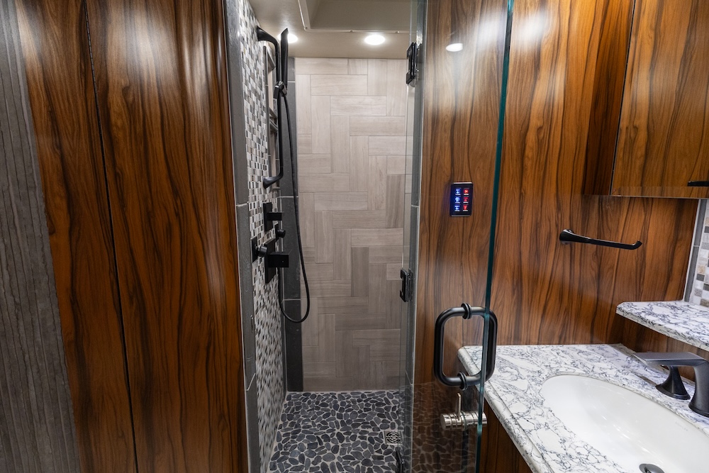 2019 Foretravel  For Sale