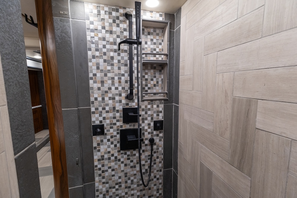 2019 Foretravel  For Sale