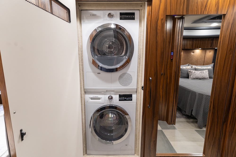 2019 Foretravel  For Sale