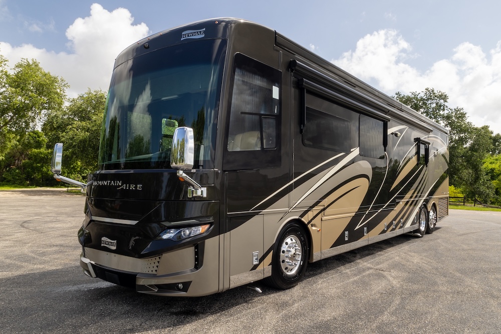 2020 Mountain Aire For Sale
