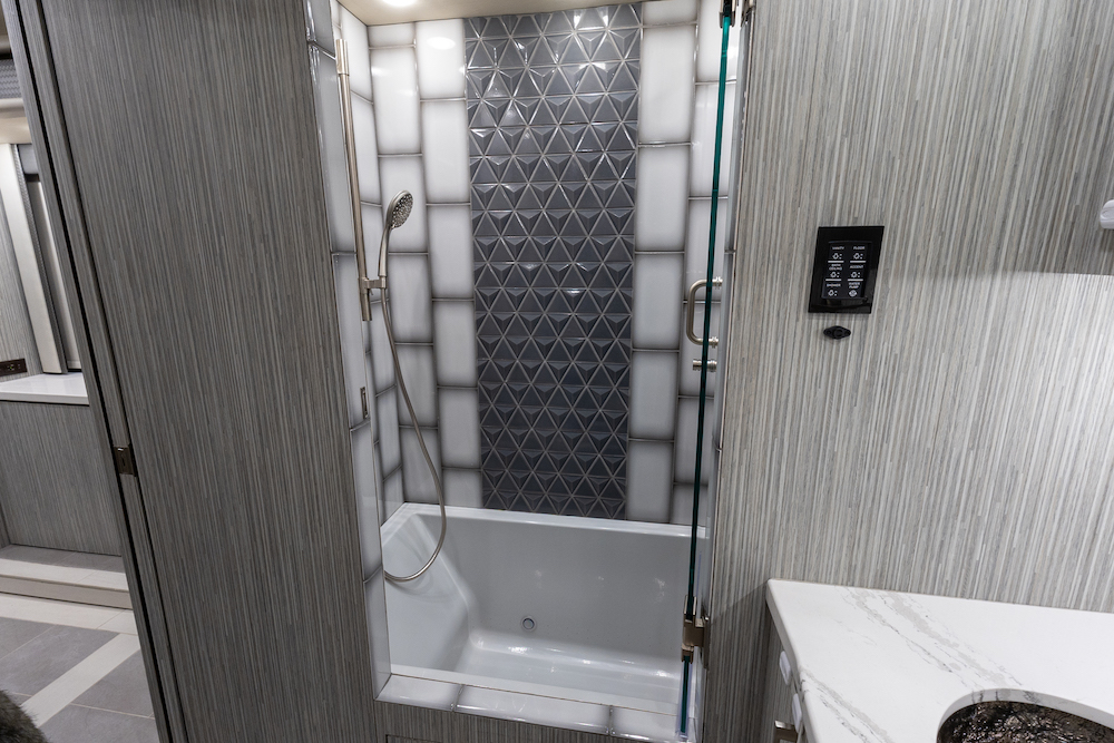 2021 Foretravel For Sale