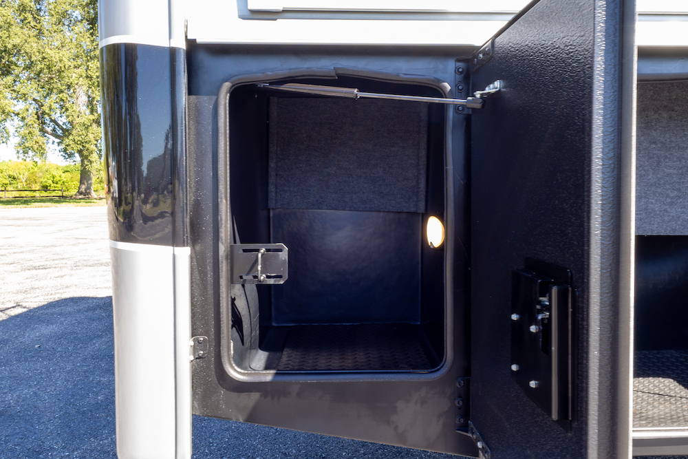 2022 Entegra Accolade For Sale