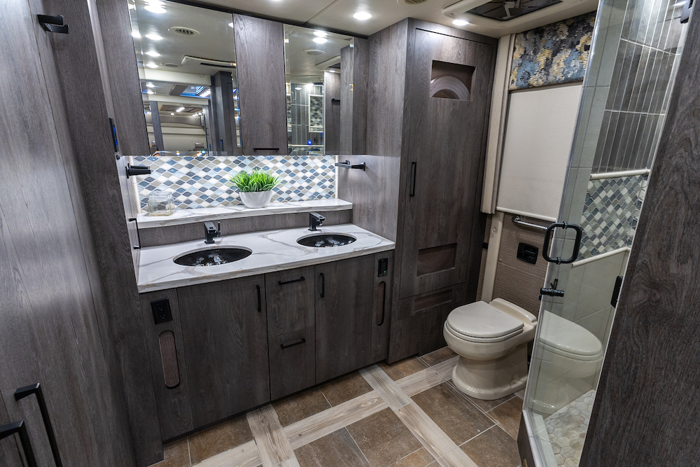 2022 Foretravel For Sale