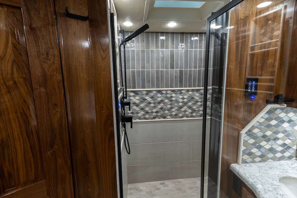 2022 Foretravel For Sale