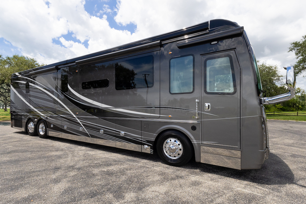 2022 Foretravel For Sale