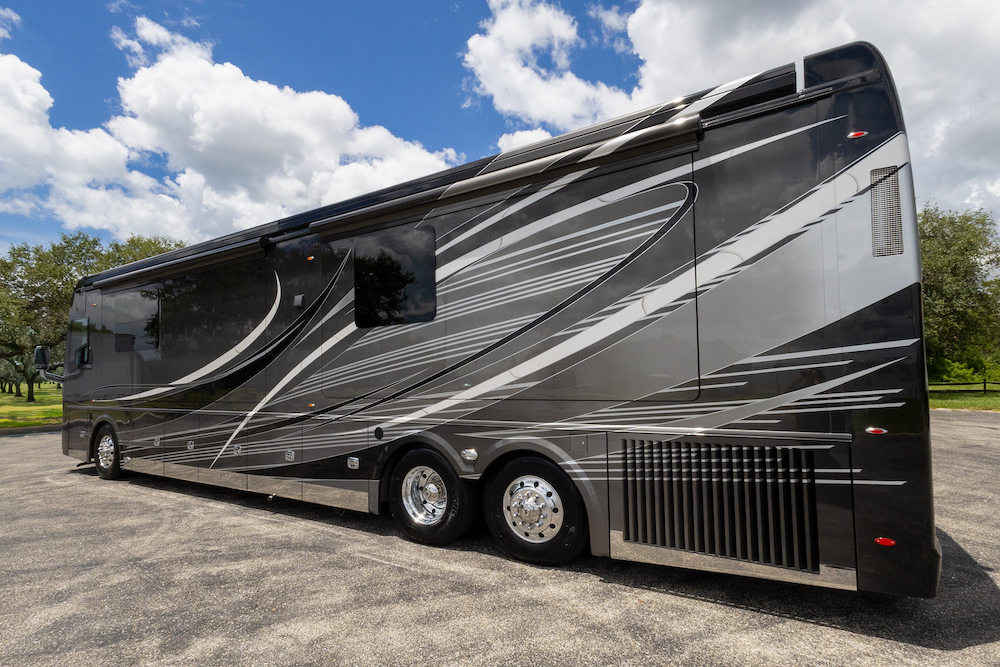 2022 Foretravel For Sale