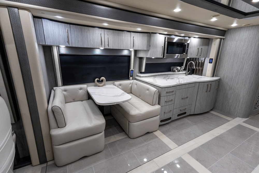 2022 Foretravel For Sale