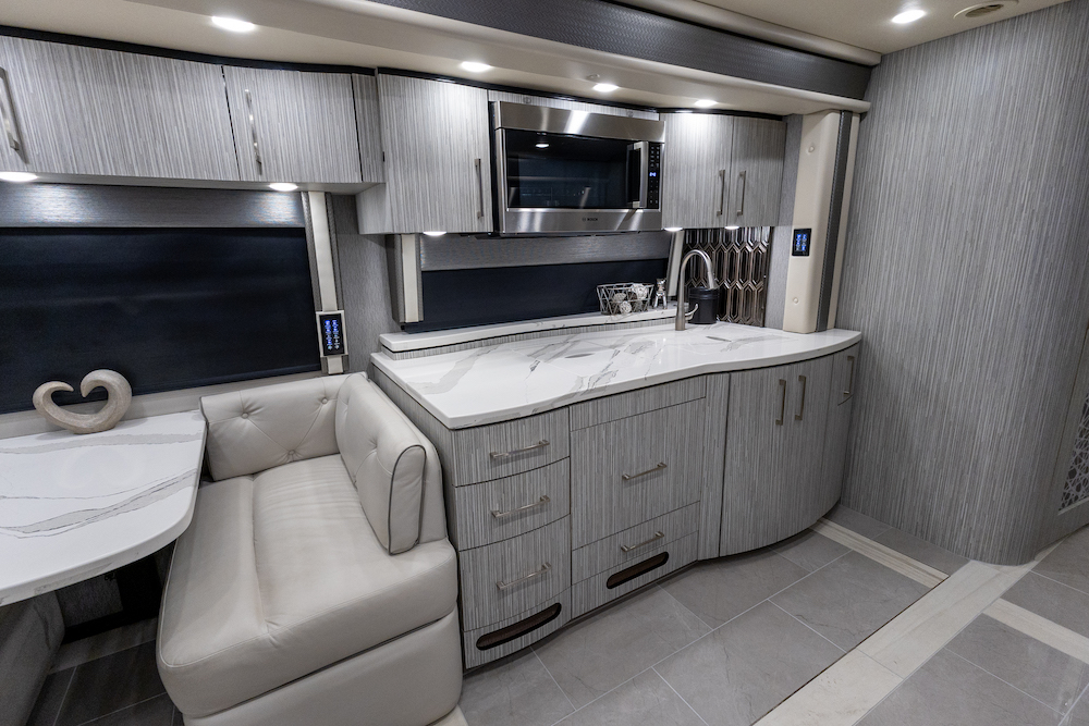 2022 Foretravel For Sale
