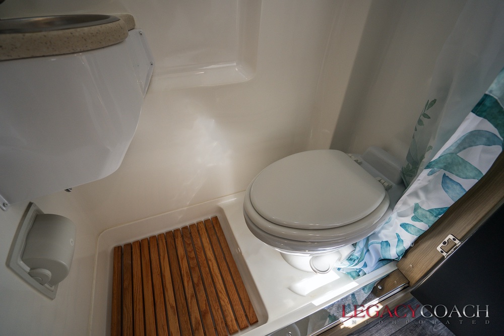 2022 PLuxury VanFor Sale