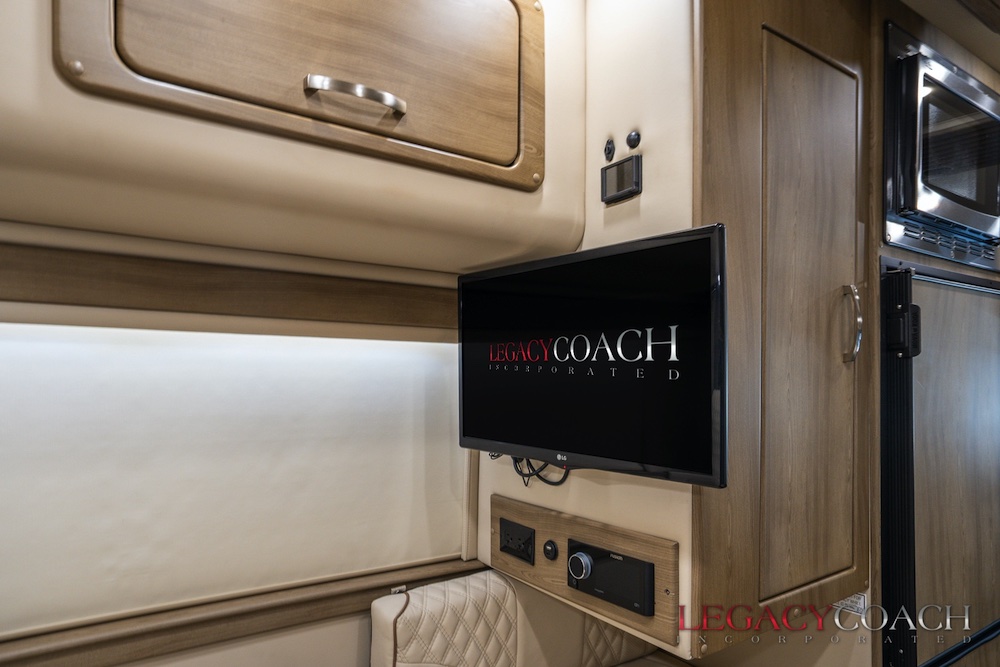 2022 PLuxury VanFor Sale