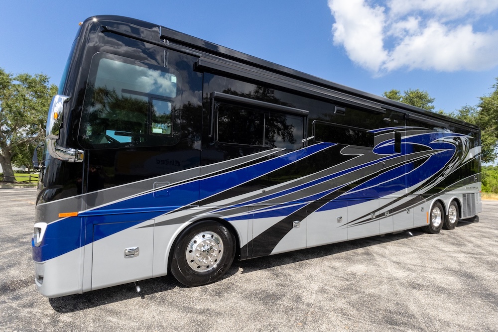 2022 Tiffin Allegro  For Sale