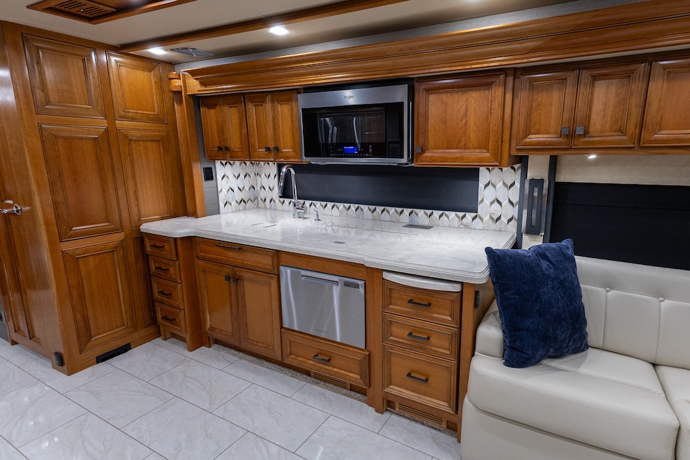 2022 Tiffin Allegro  For Sale