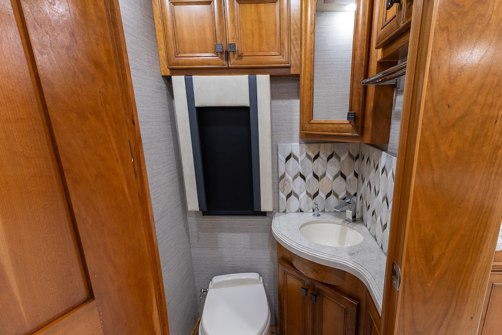 2022 Tiffin Allegro  For Sale