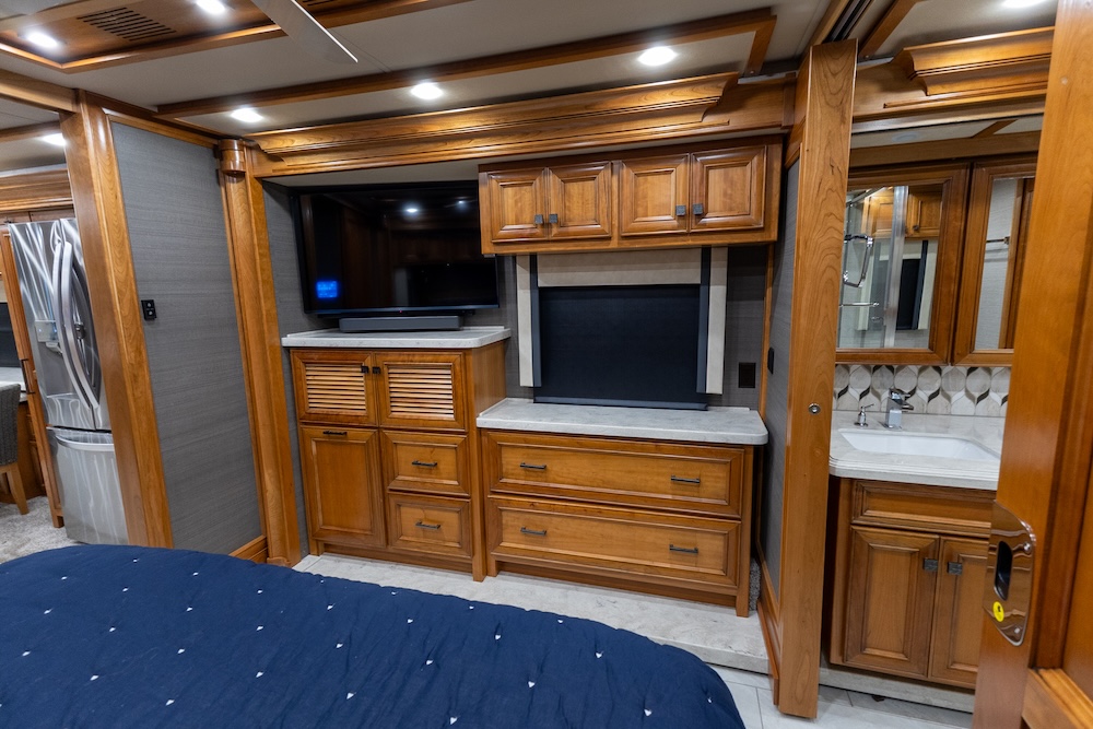 2022 Tiffin Allegro  For Sale