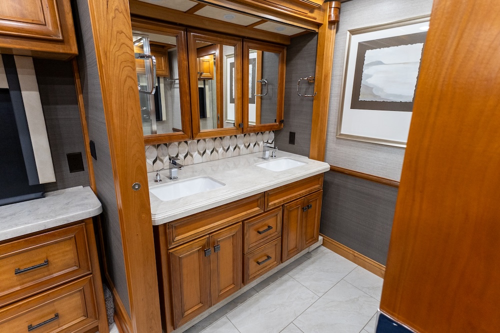 2022 Tiffin Allegro  For Sale