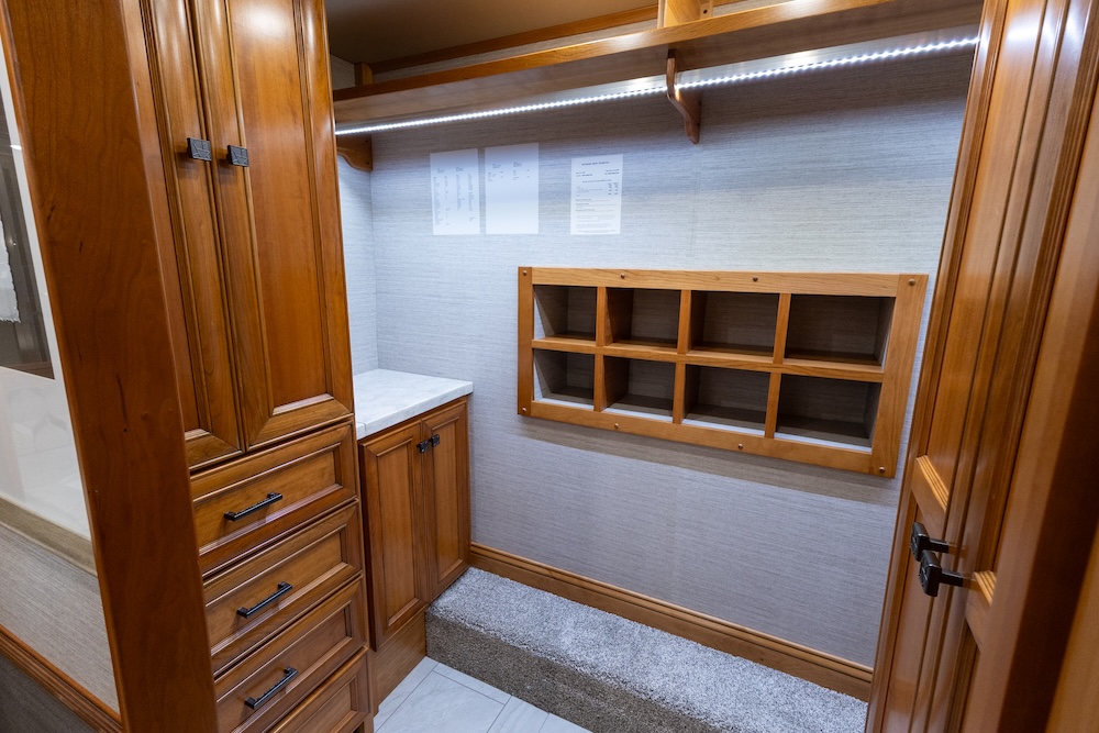 2022 Tiffin Allegro  For Sale