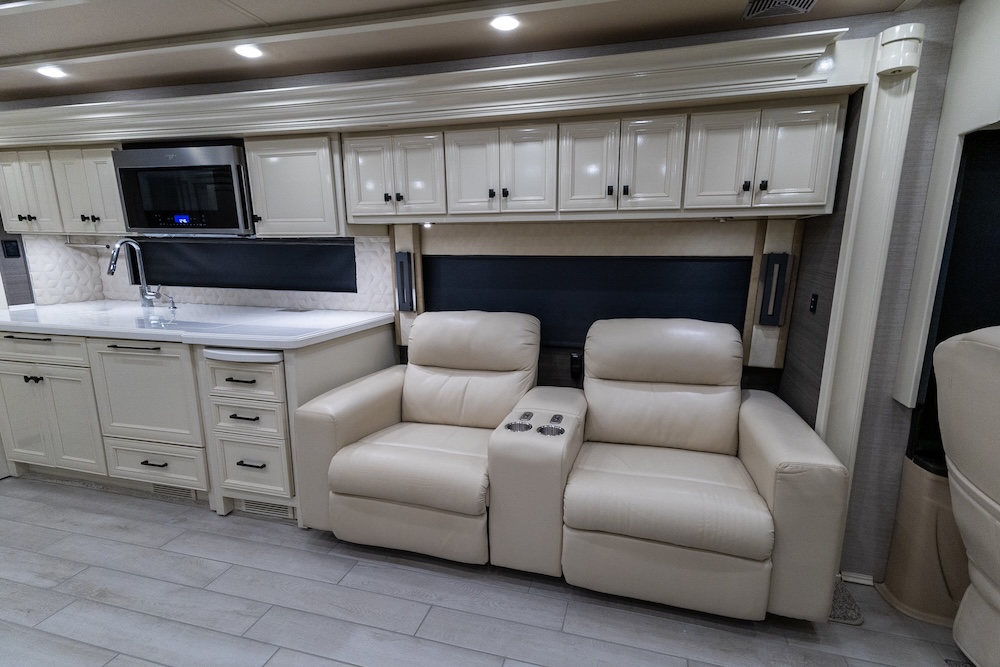 2022 Tiffin Allegro For Sale