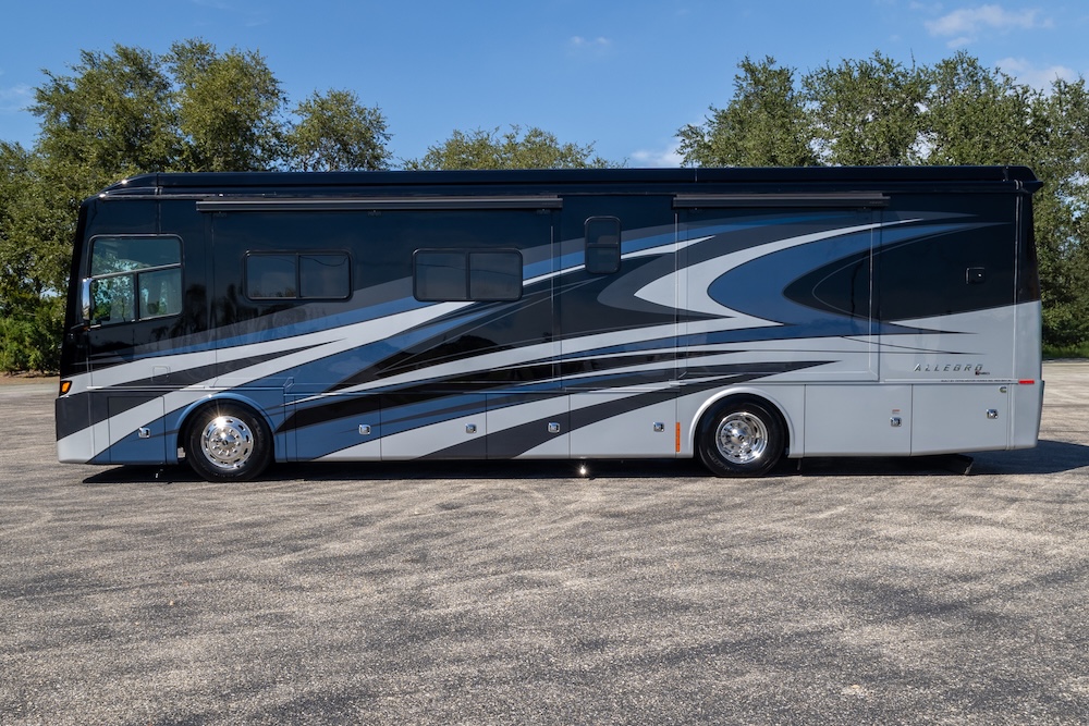 2022 Tiffin Allegro Red For Sale