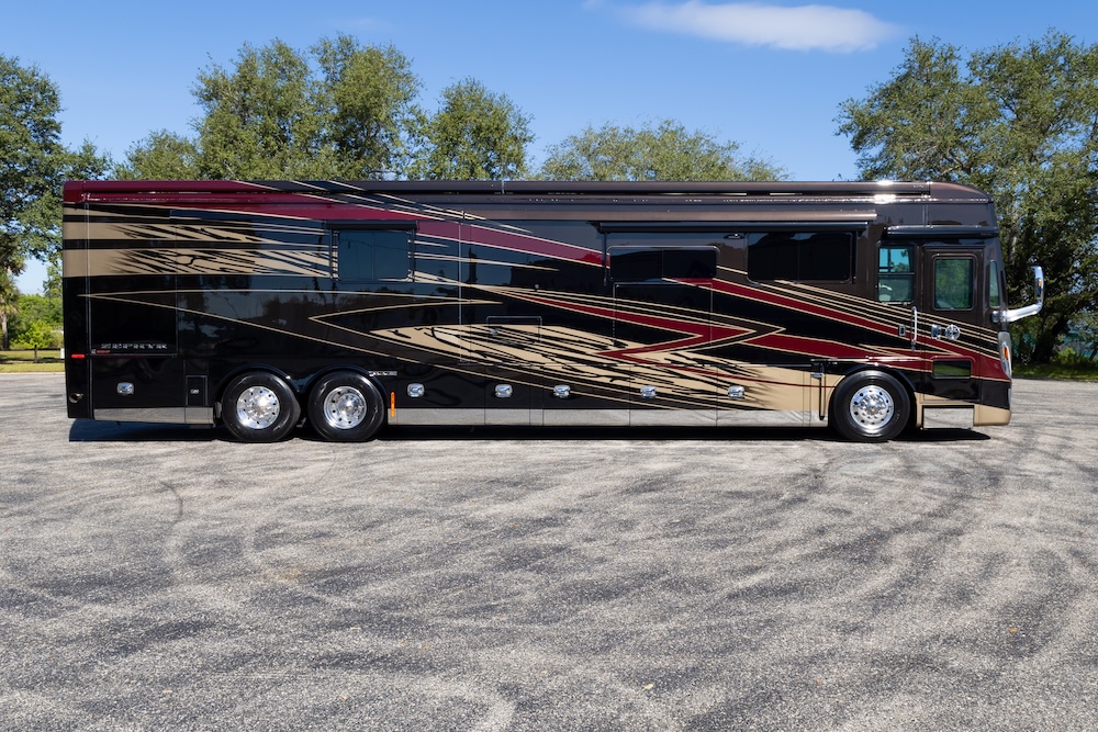 2022 Tiffin Zephyr For Sale