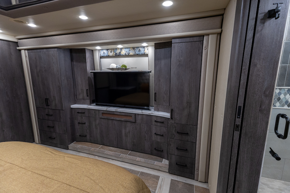 2023 Foretravel For Sale