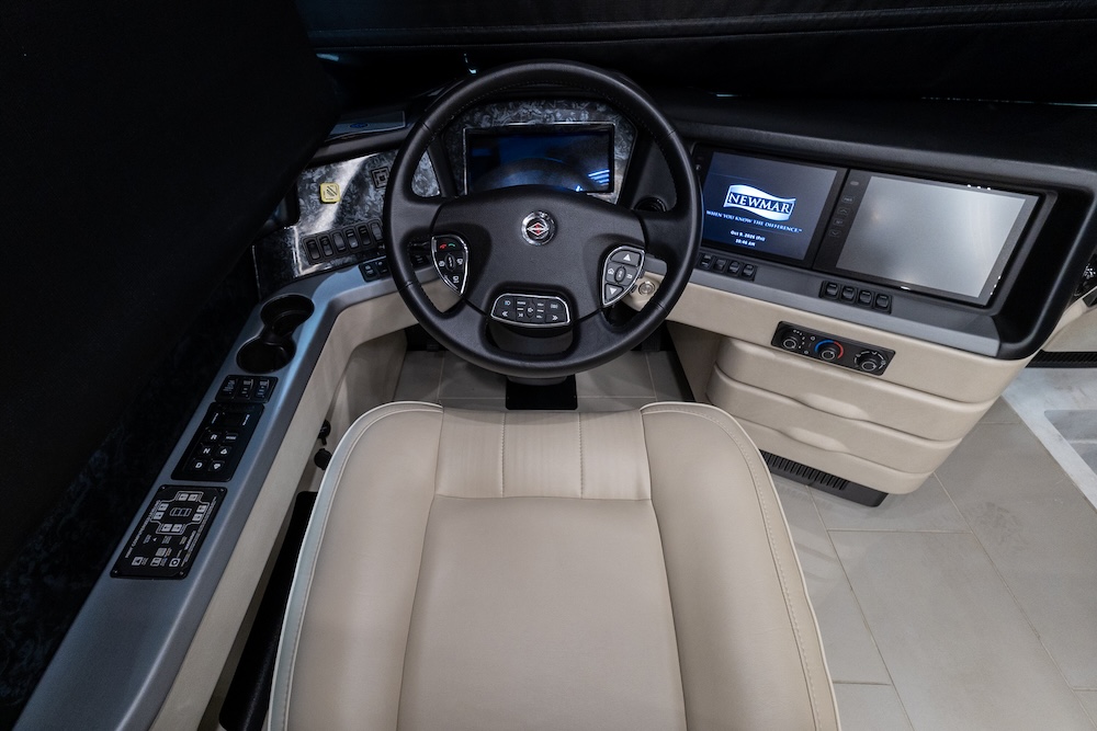 2023 Newmar London Aire For Sale