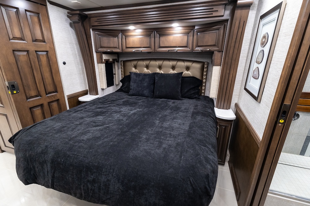 2023 Newmar London Aire For Sale