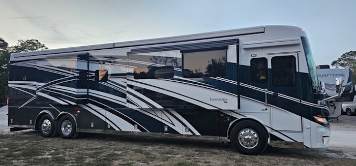 2024 Newmar London Aire For Sale