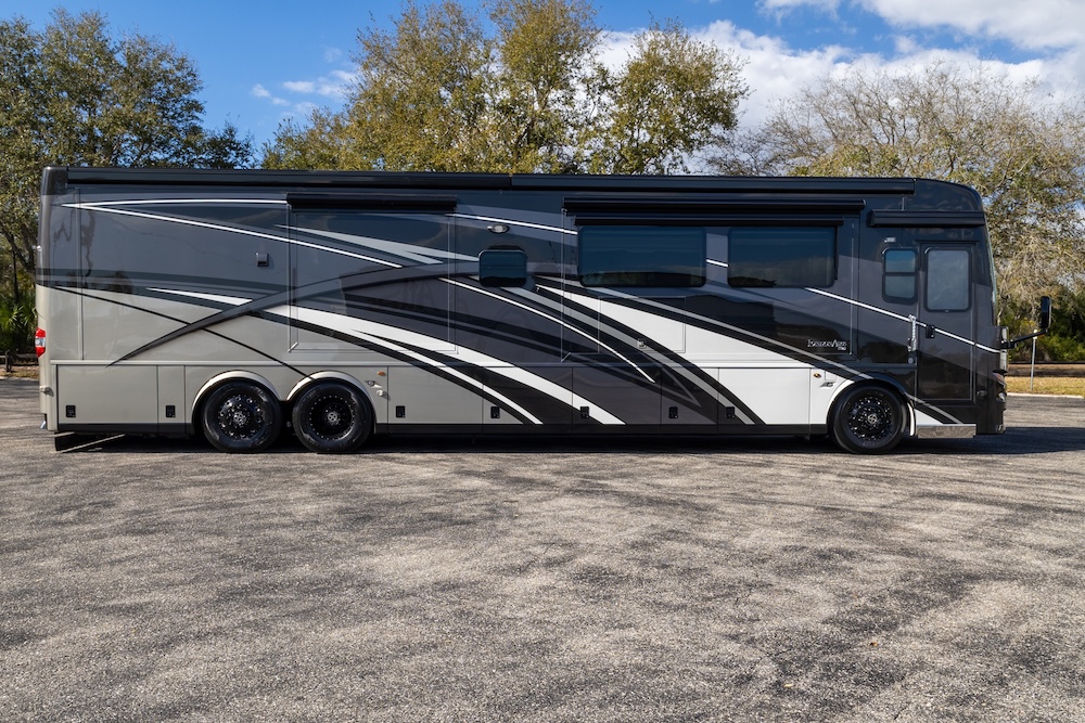 2024 Newmar London Aire For Sale