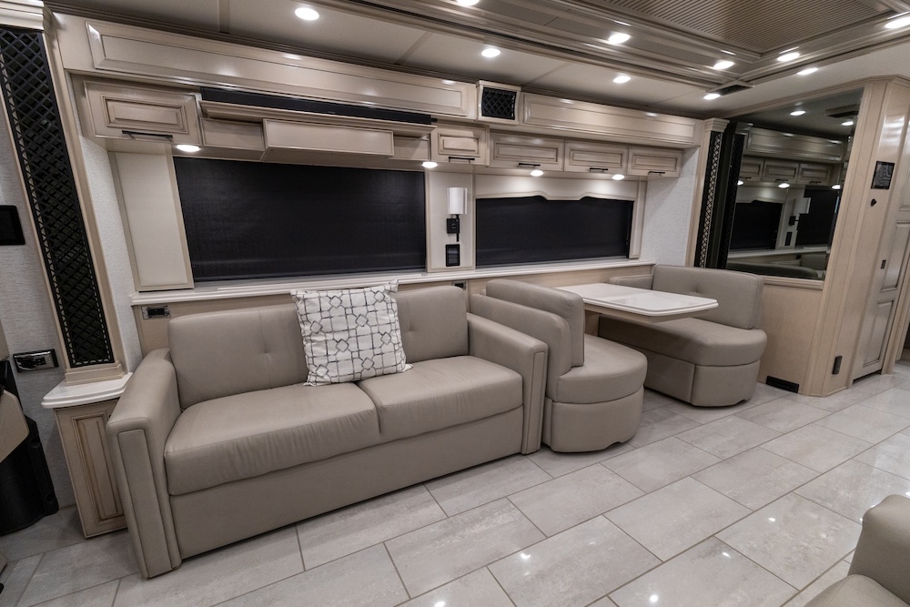 2024 Newmar London Aire For Sale