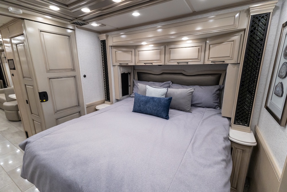 2024 Newmar London Aire For Sale