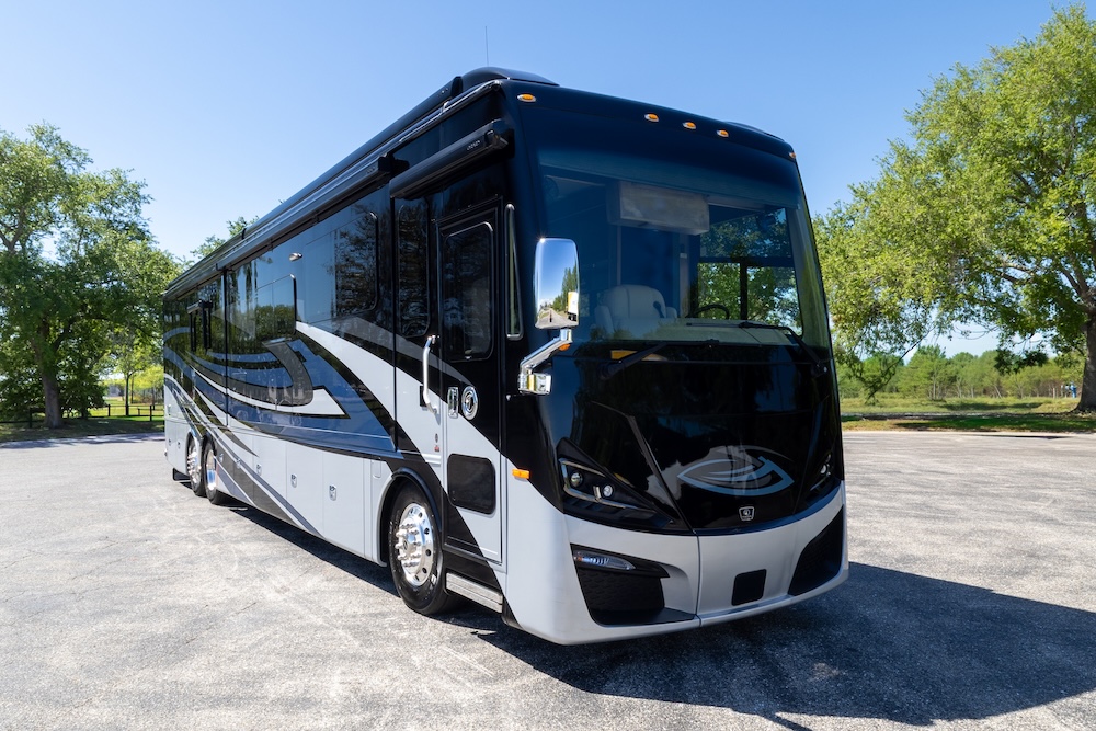 2024 Tiffin Pheaton For Sale