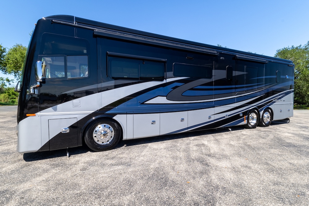 2024 Tiffin Pheaton For Sale
