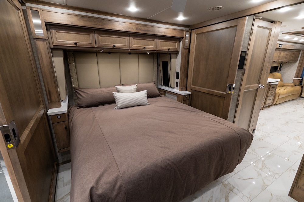 2024 Tiffin Pheaton For Sale